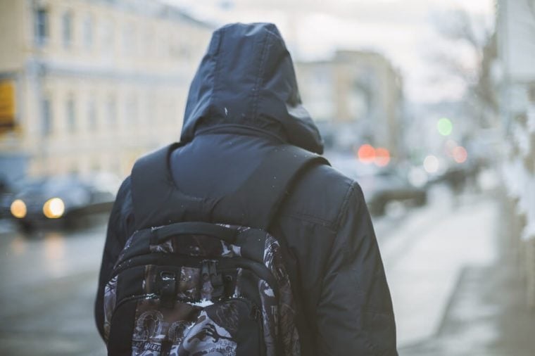 13 Sneaky Signs Your House Is Being Watched – TUTORING YOU